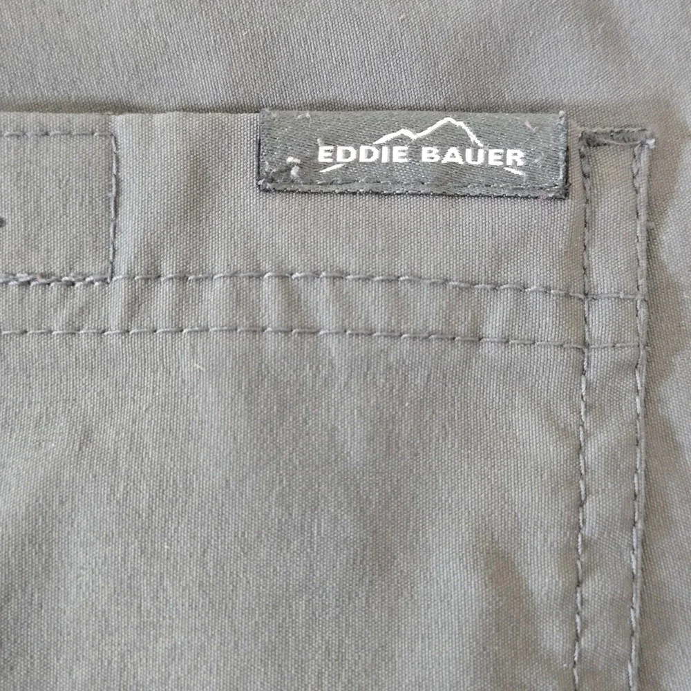 Eddie Bauer Men Gray Nylon Fleece Lined Cargo Hiking Pants Size 36 x 30‎